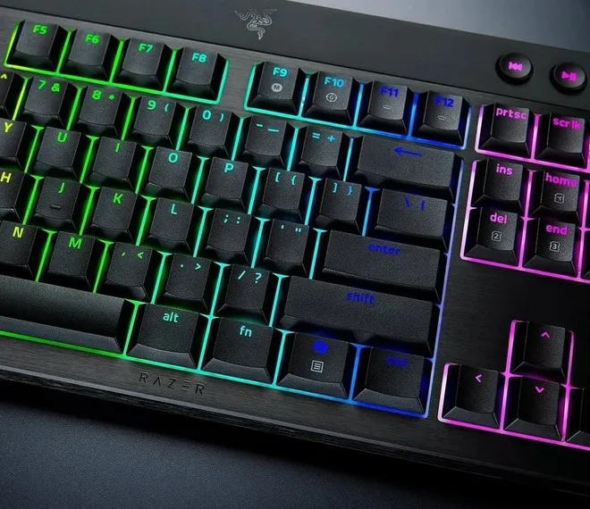 SteelSeries Apex vs RAZER BlackWidow: битва флагманів